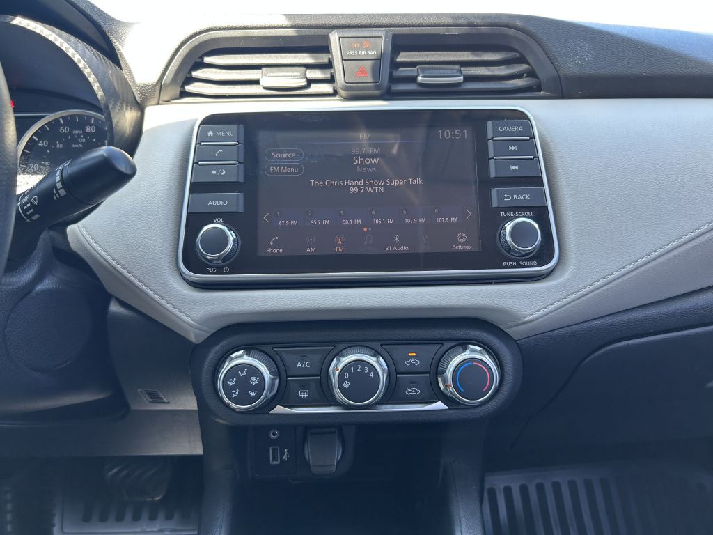 2021 Nissan Versa Image 15