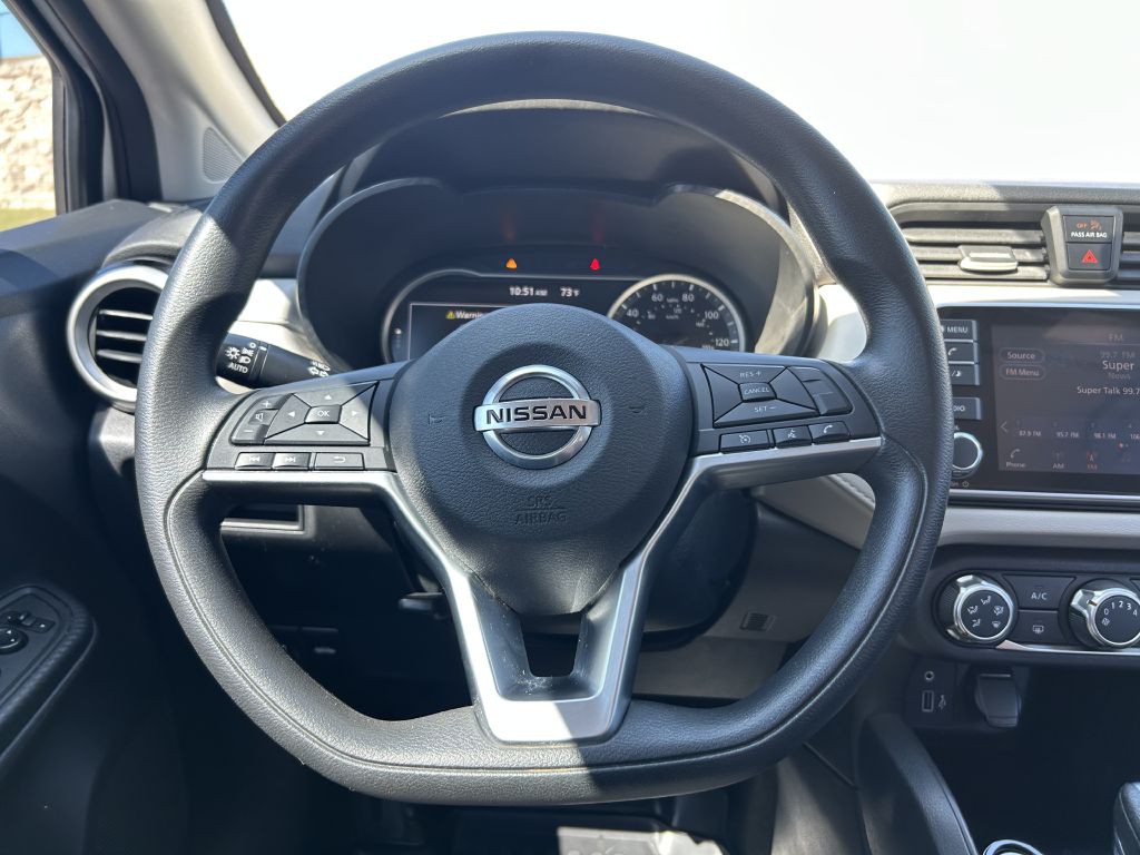 2021 Nissan Versa Image 16