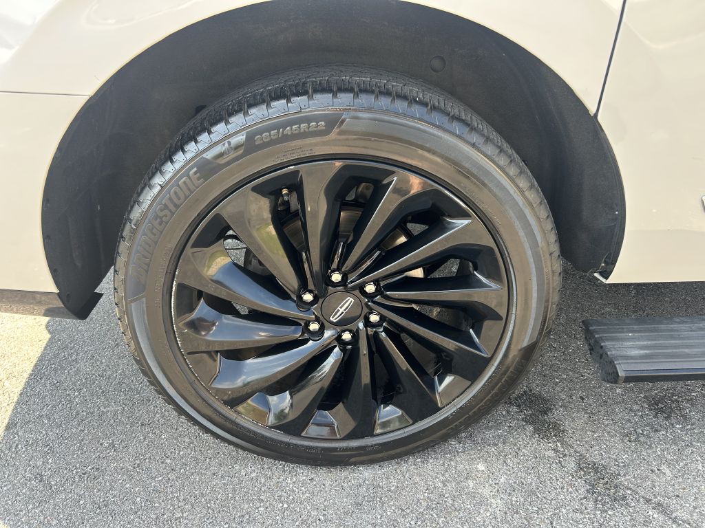 2021 Lincoln Navigator Image 6
