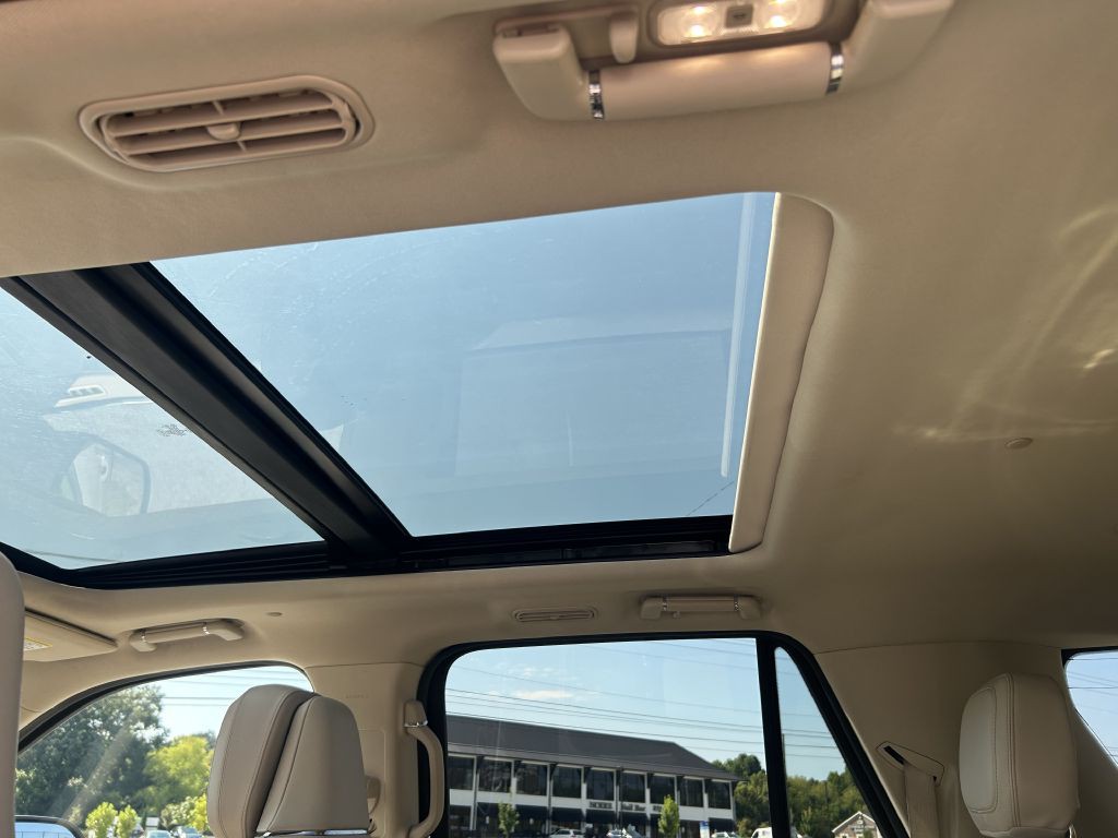 2021 Lincoln Navigator Image 13