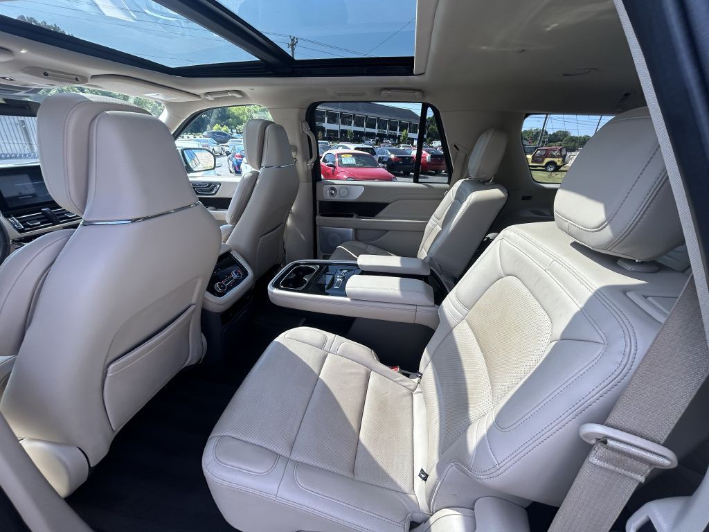 2021 Lincoln Navigator Image 14