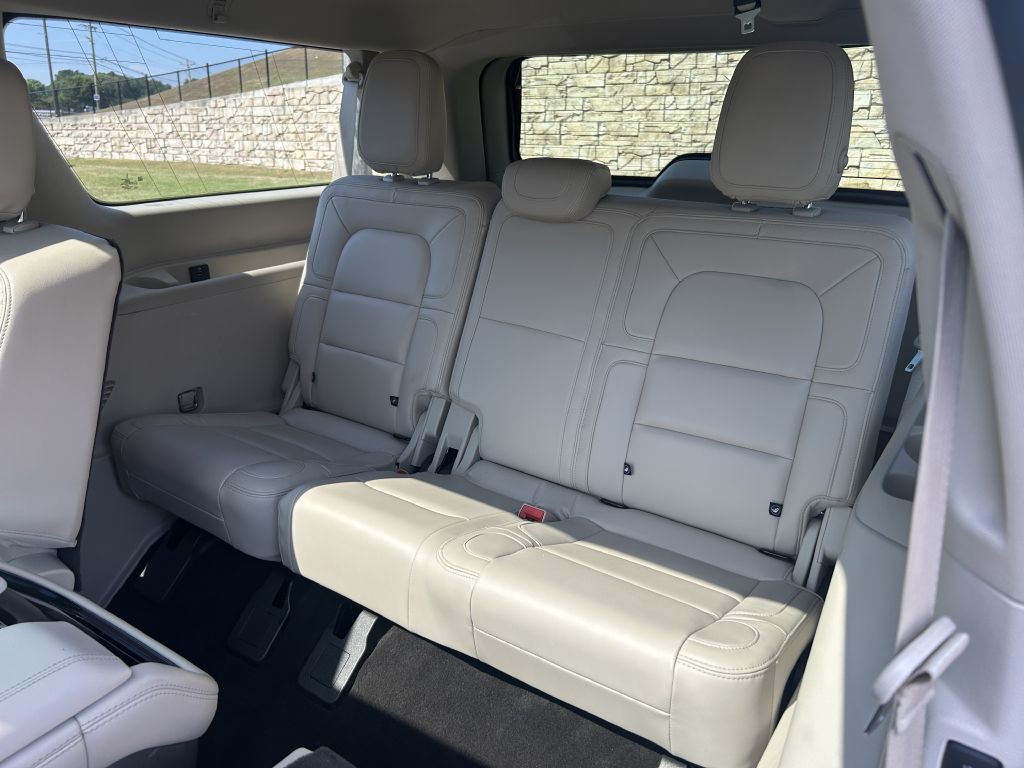 2021 Lincoln Navigator Image 15