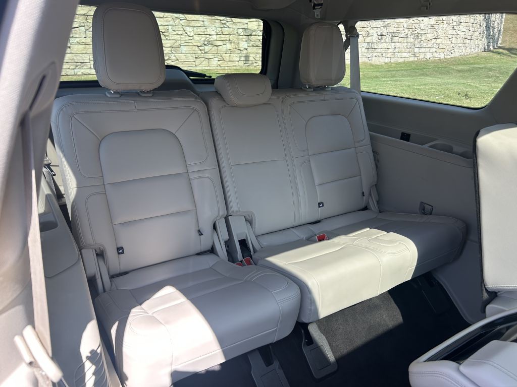 2021 Lincoln Navigator Image 16