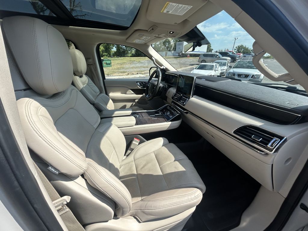 2021 Lincoln Navigator Image 23
