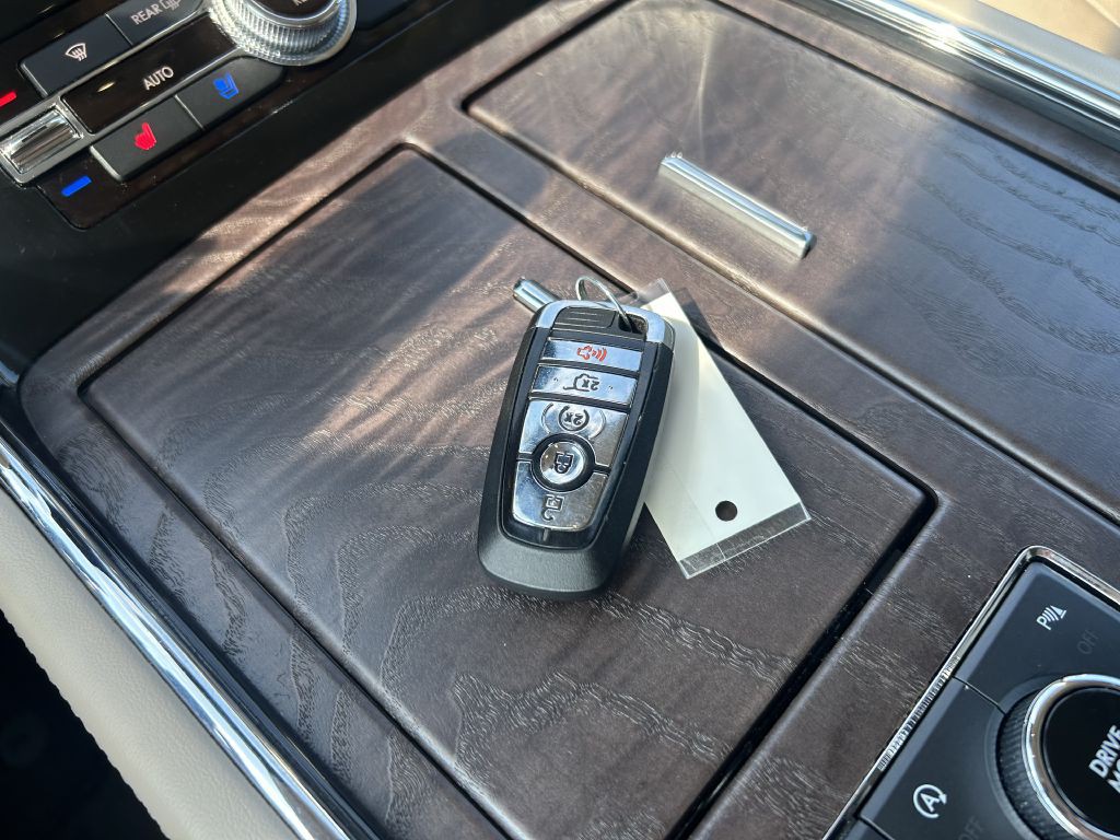 2021 Lincoln Navigator Image 28