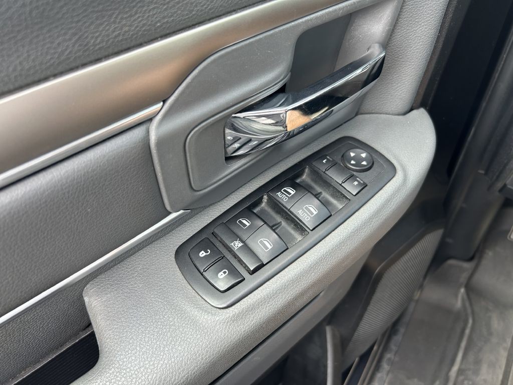 2014 RAM 1500 Image 7