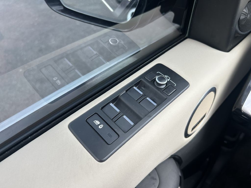 2020 Land Rover Discovery Image 7