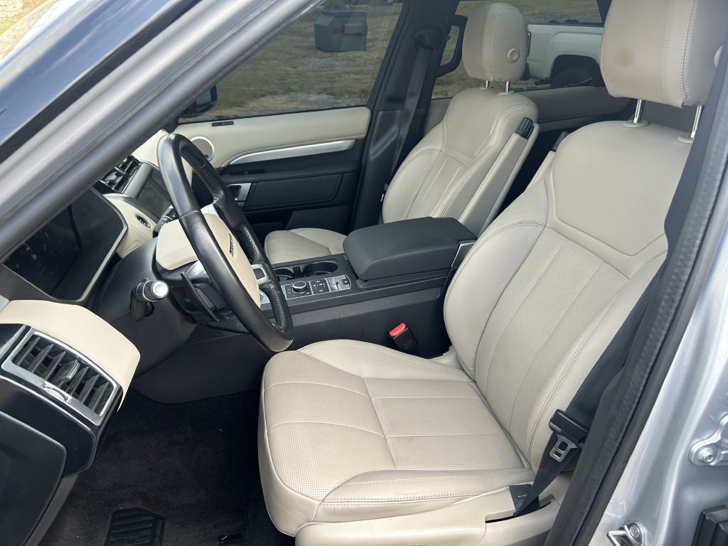 2020 Land Rover Discovery Image 8