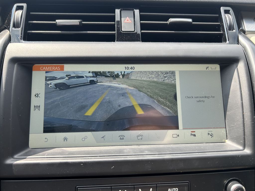 2020 Land Rover Discovery Image 23
