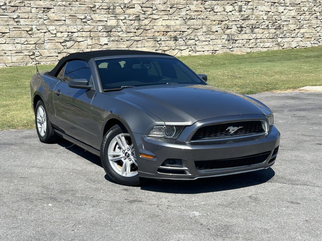 2013 Ford Mustang Image 2