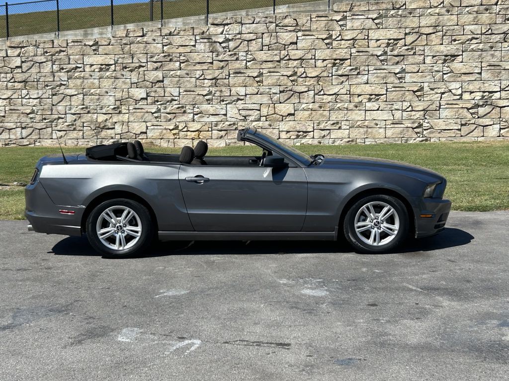 2013 Ford Mustang Image 5