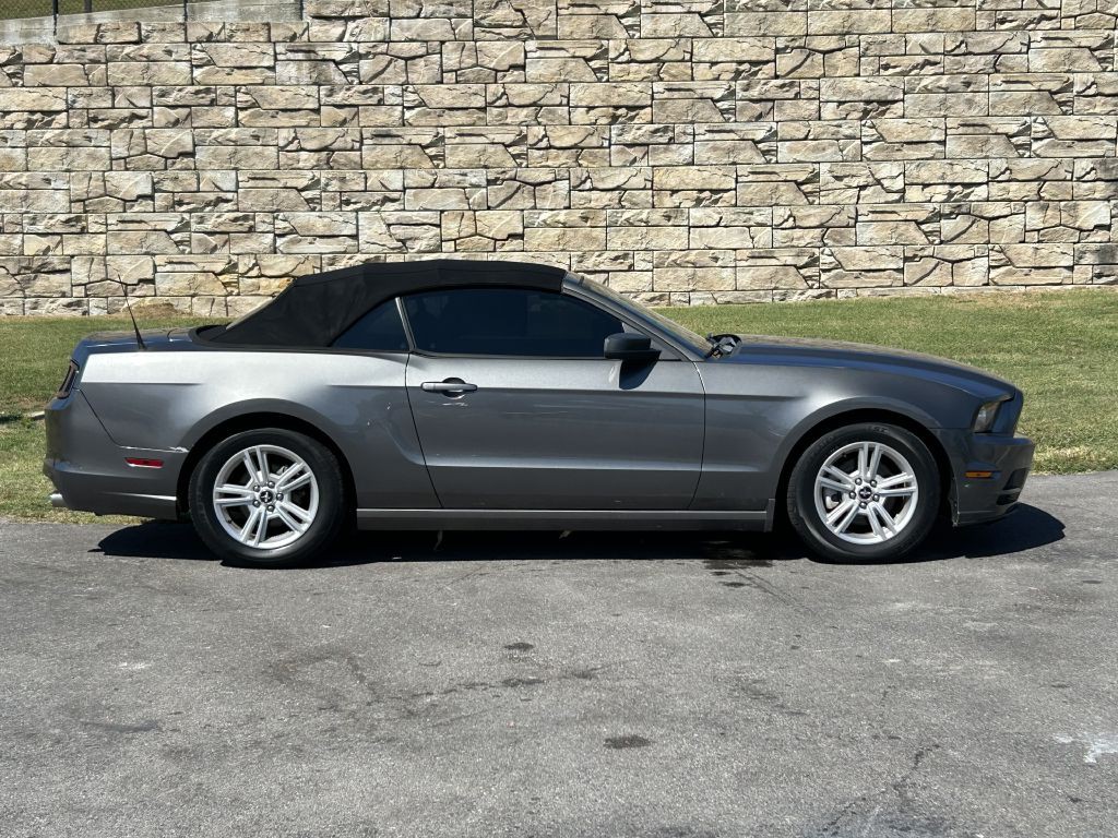 2013 Ford Mustang Image 6