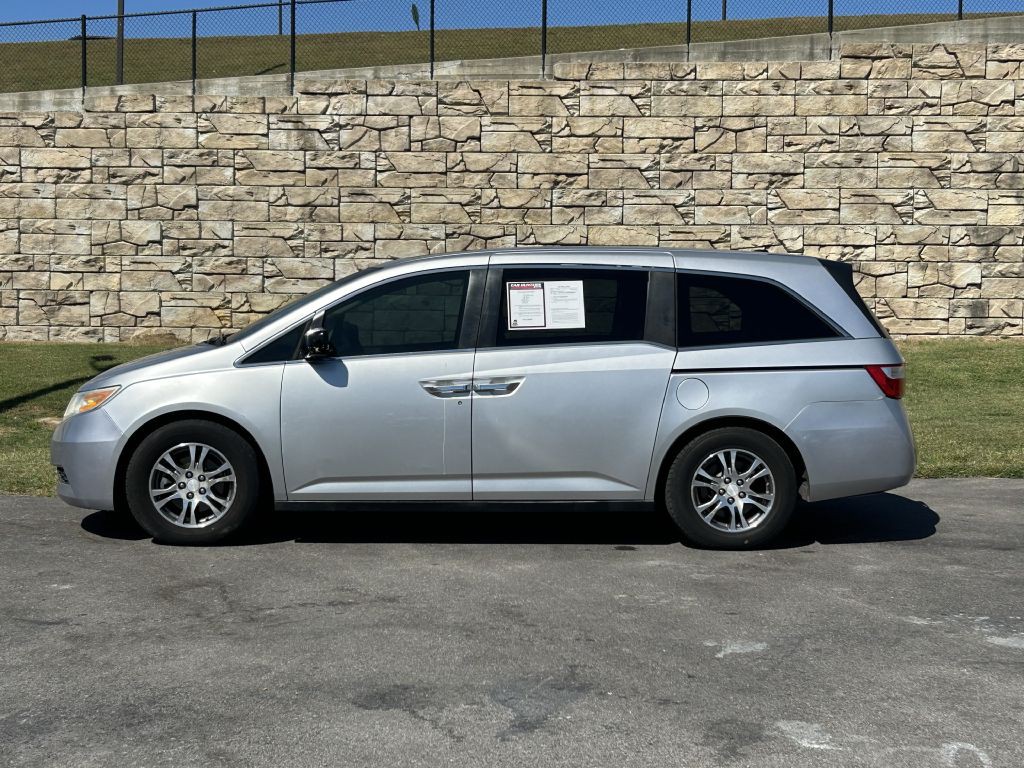 2012 Honda Odyssey Image 2