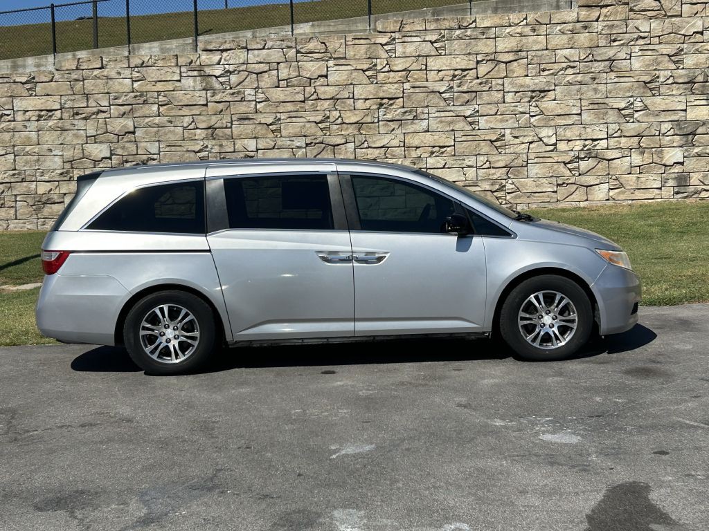 2012 Honda Odyssey Image 3