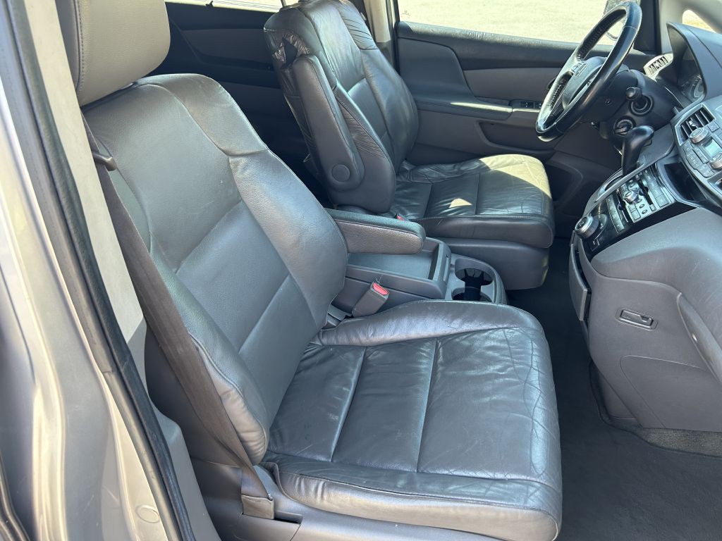 2012 Honda Odyssey Image 21