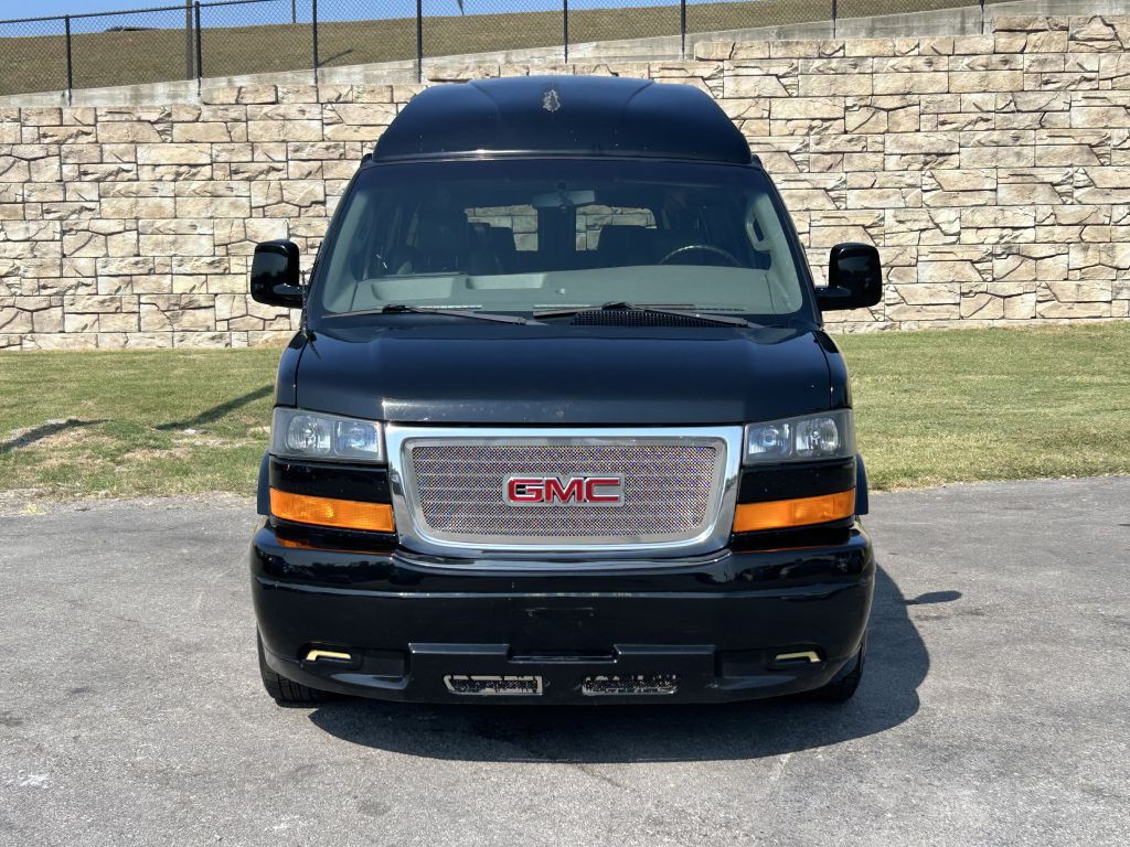 2016 GMC Savana Image 4