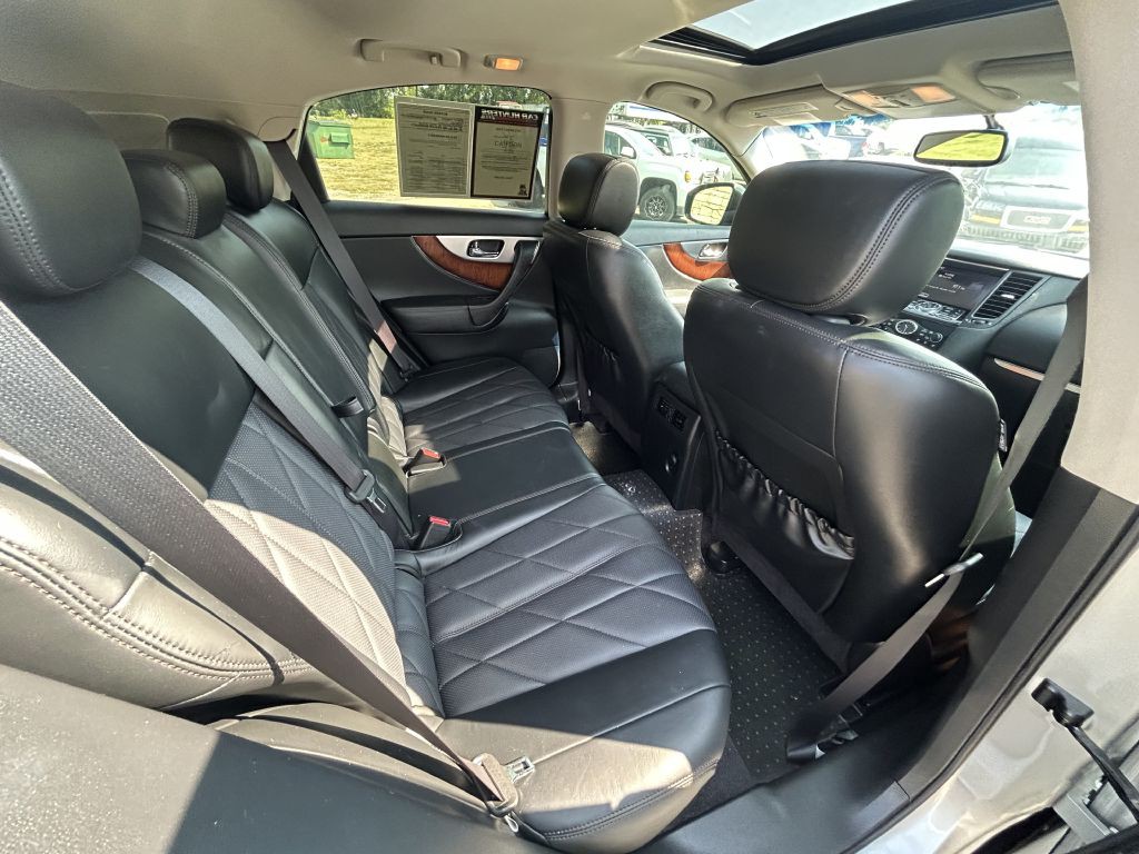 2012 INFINITI FX35 Image 13