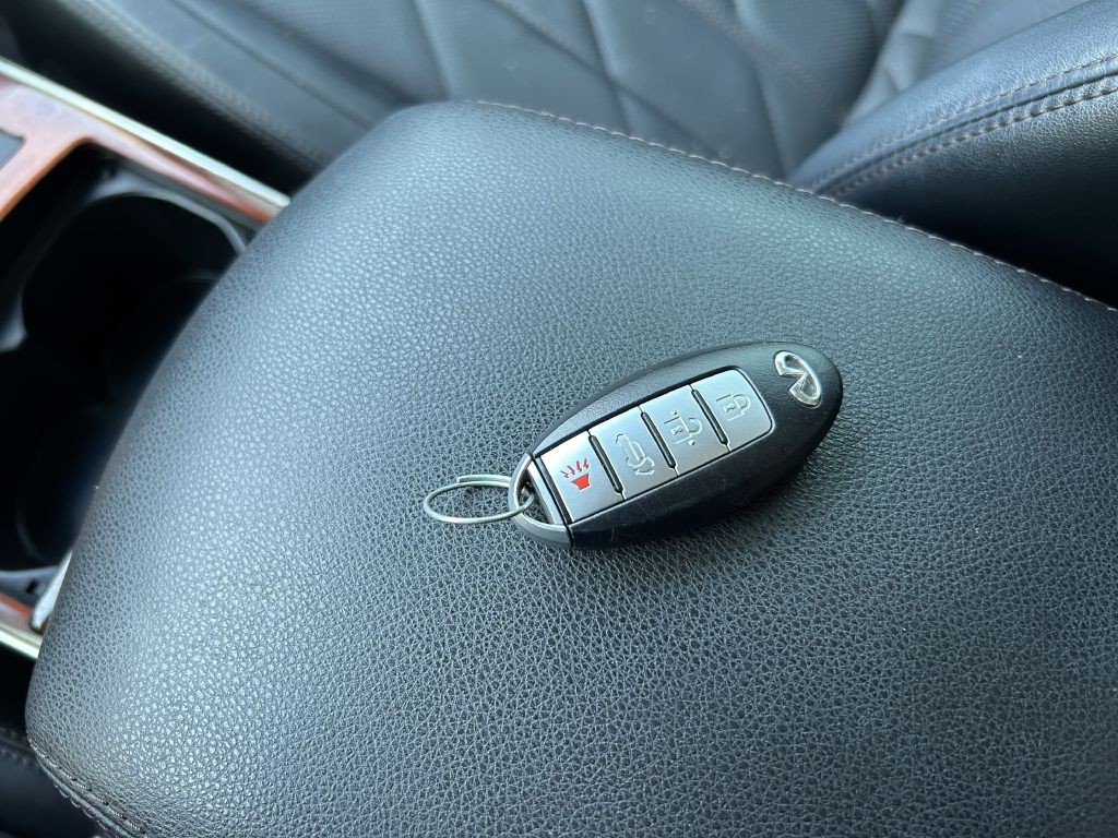 2012 INFINITI FX35 Image 23