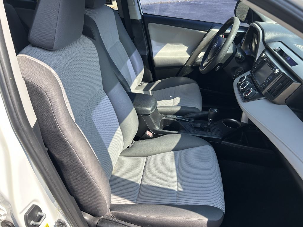 2014 Toyota Rav4 Image 17