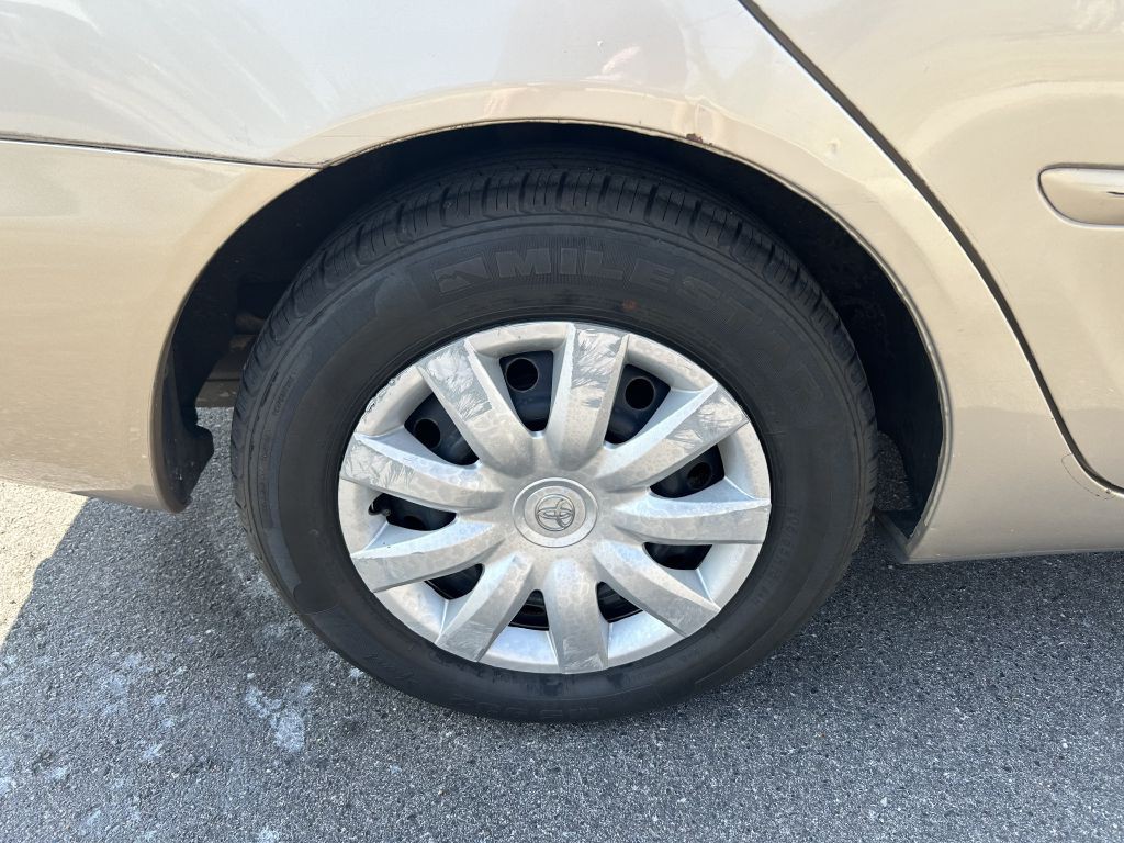 2005 Toyota Camry Image 6