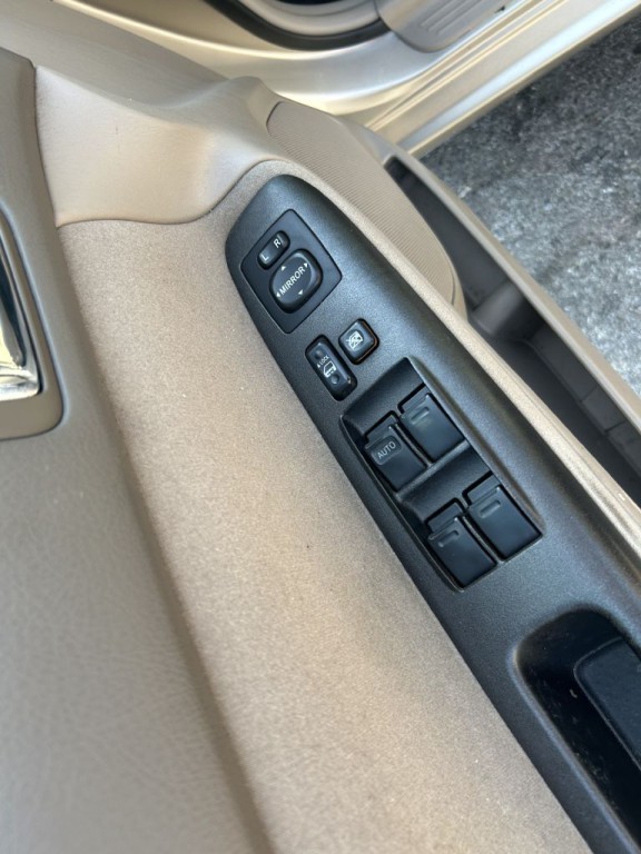 2005 Toyota Camry Image 7