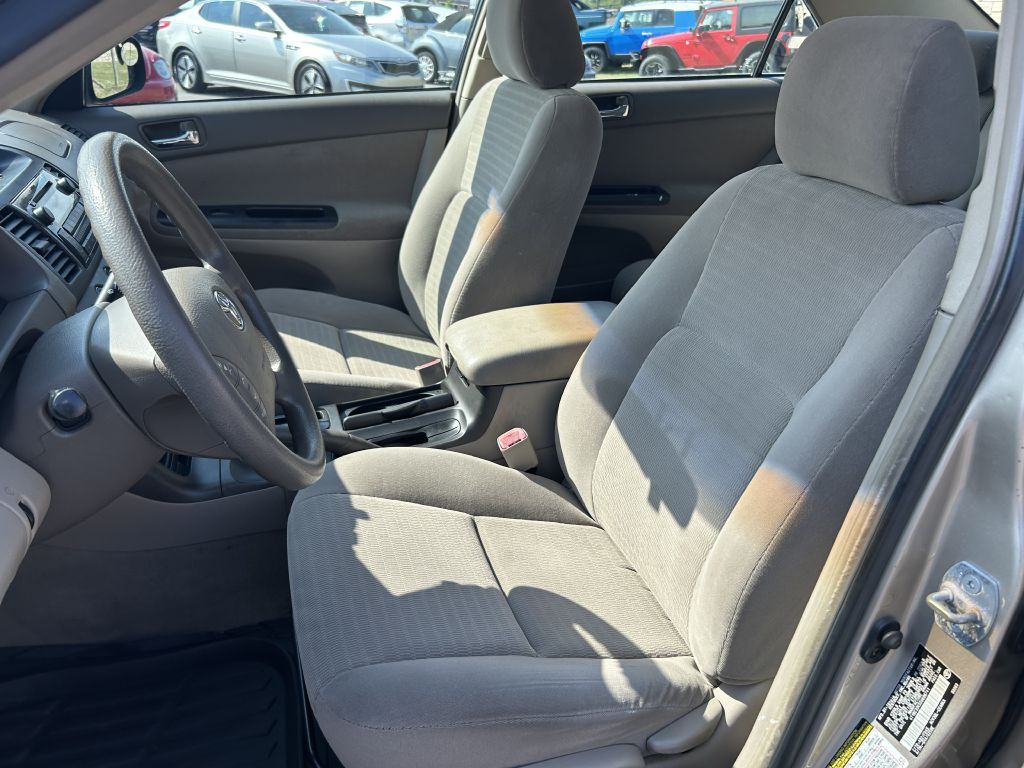 2005 Toyota Camry Image 8