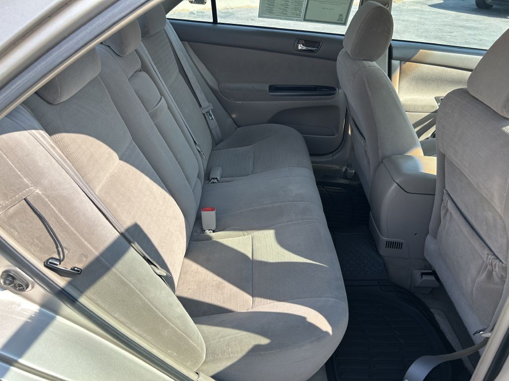 2005 Toyota Camry Image 12