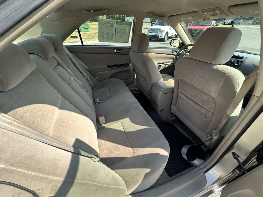 2005 Toyota Camry Image 13
