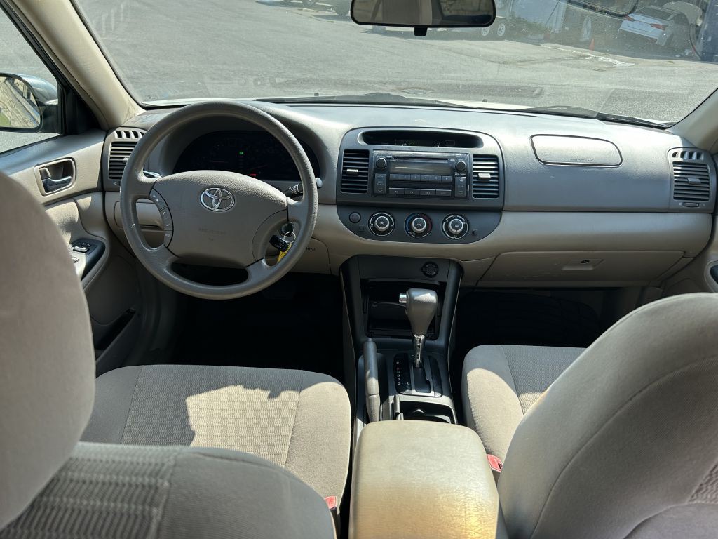 2005 Toyota Camry Image 14