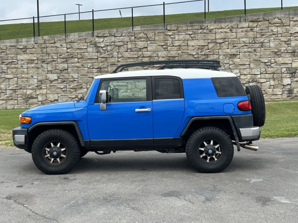 2007 Toyota FJ Cruiser Image 2