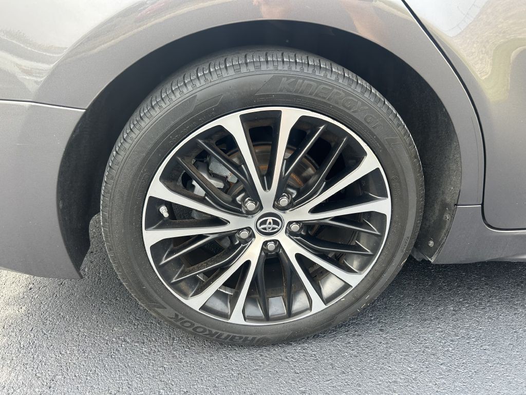 2019 Toyota Camry Image 6