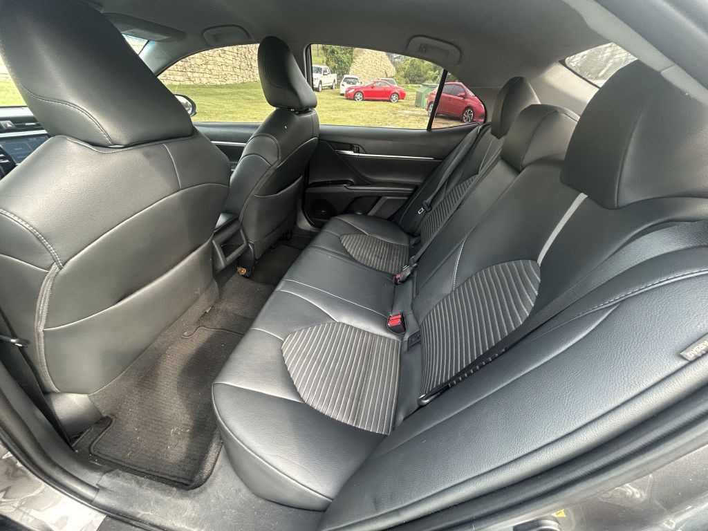 2019 Toyota Camry Image 10