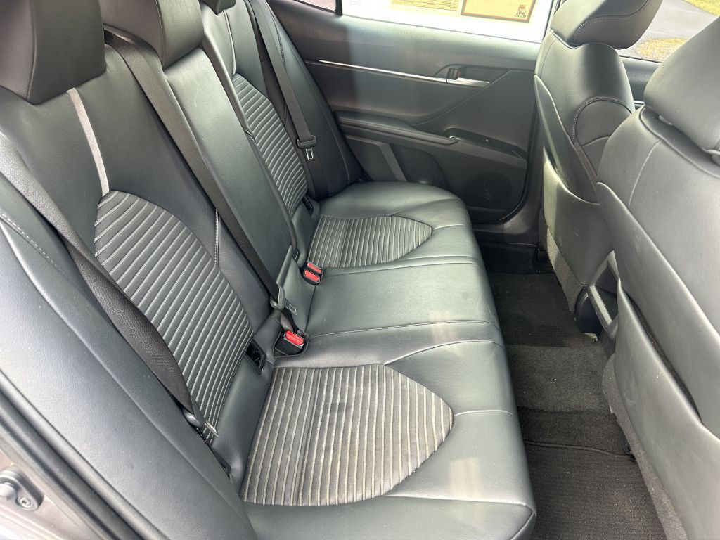 2019 Toyota Camry Image 12