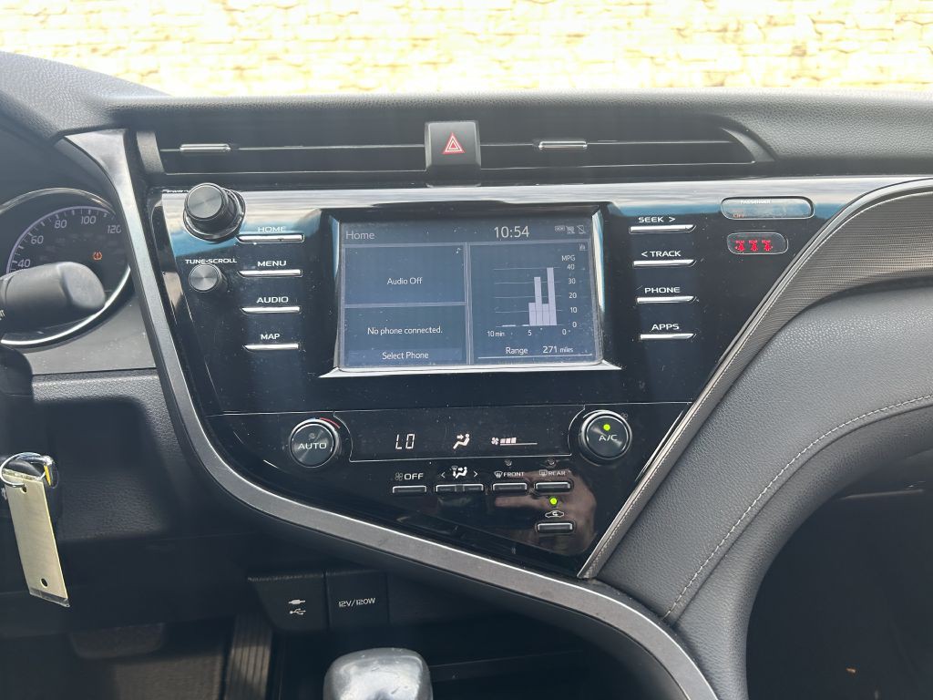 2019 Toyota Camry Image 15