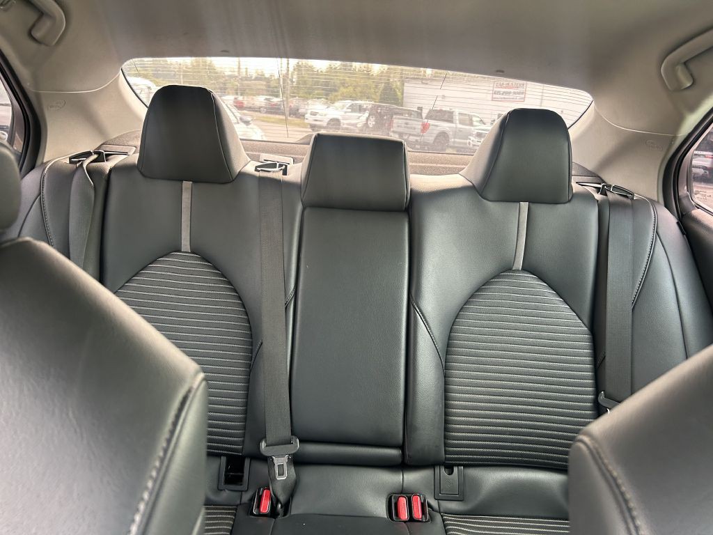 2019 Toyota Camry Image 19