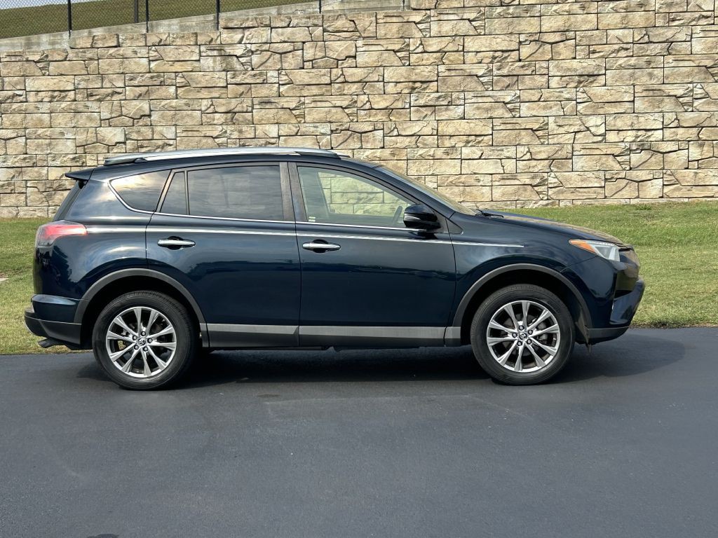 2018 Toyota Rav4 Image 3
