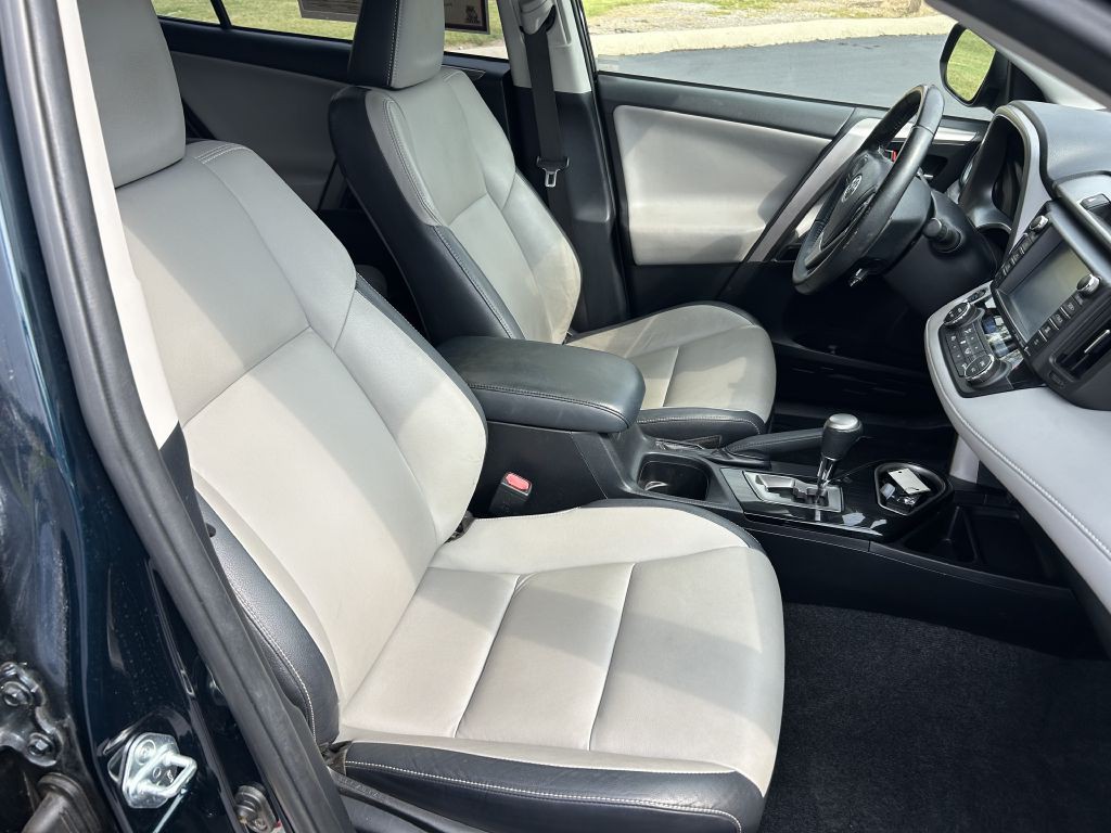 2018 Toyota Rav4 Image 18