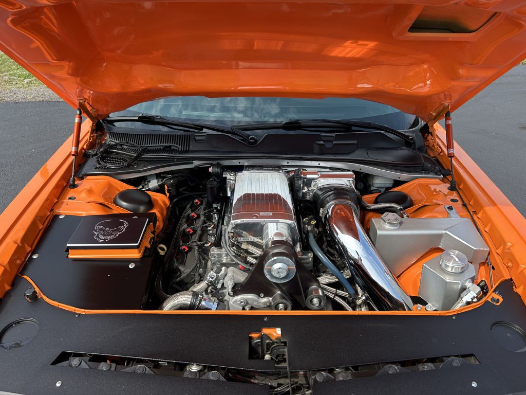 2014 Dodge Challenger Image 9