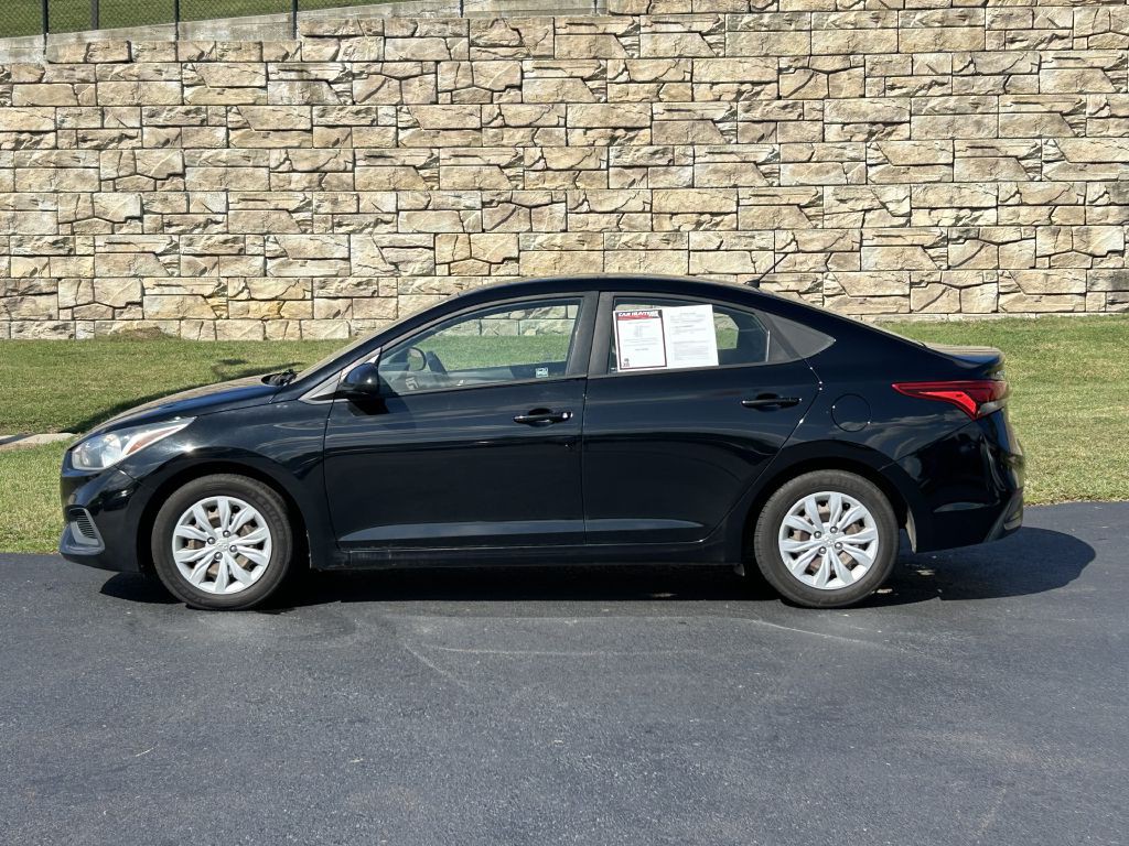 2020 Hyundai Accent Image 2
