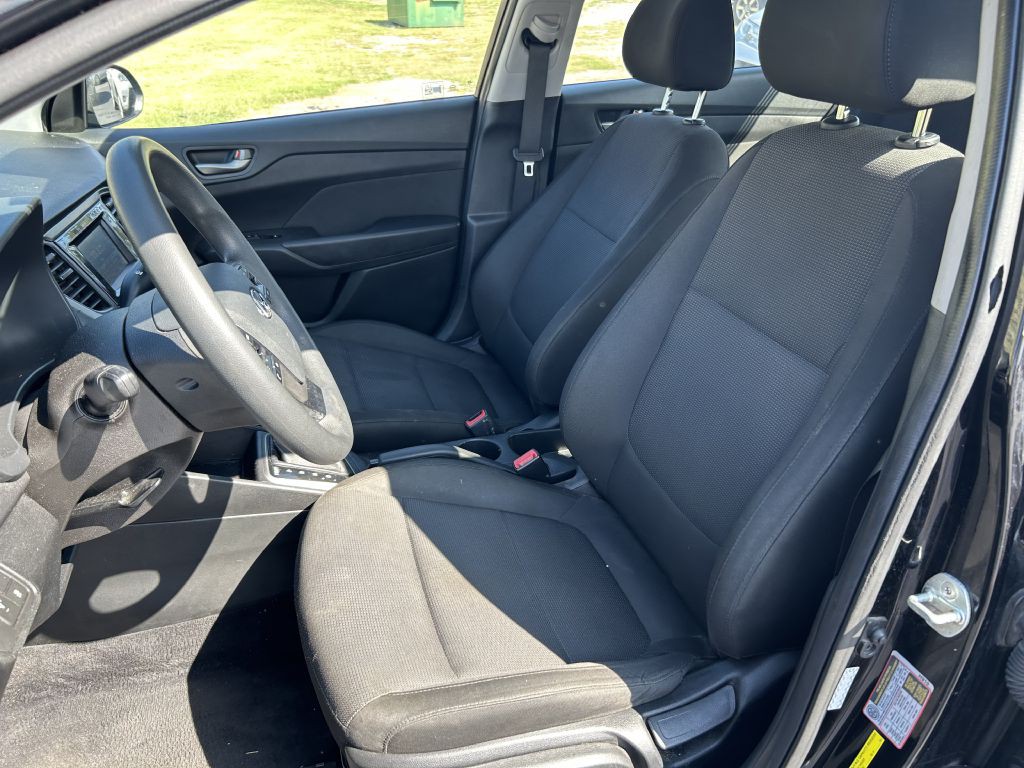 2020 Hyundai Accent Image 8