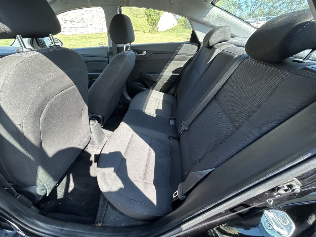 2020 Hyundai Accent Image 10