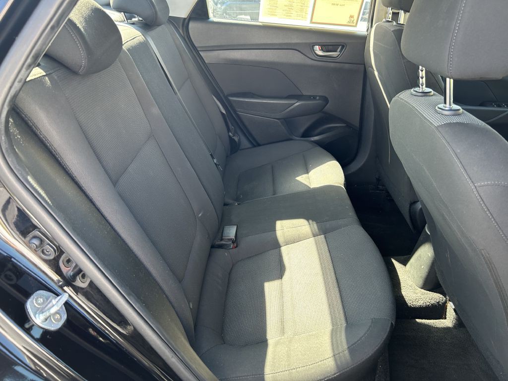 2020 Hyundai Accent Image 12