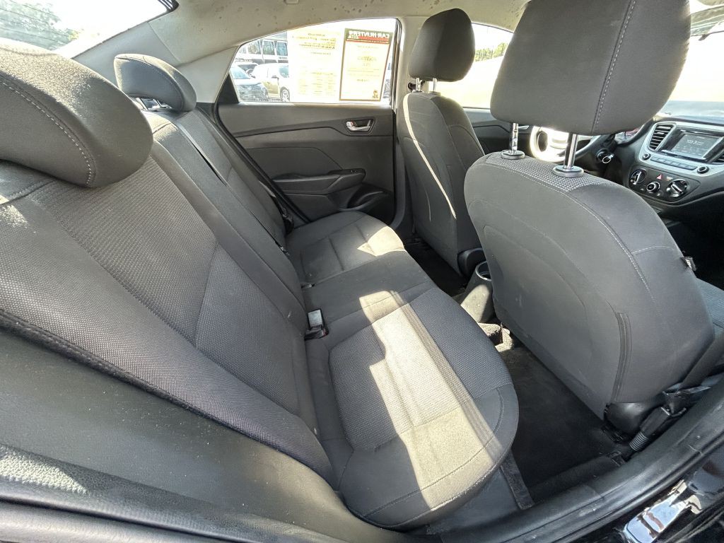 2020 Hyundai Accent Image 13