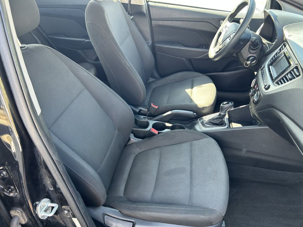 2020 Hyundai Accent Image 17