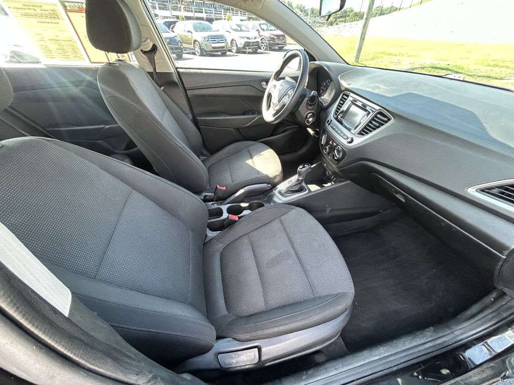 2020 Hyundai Accent Image 18