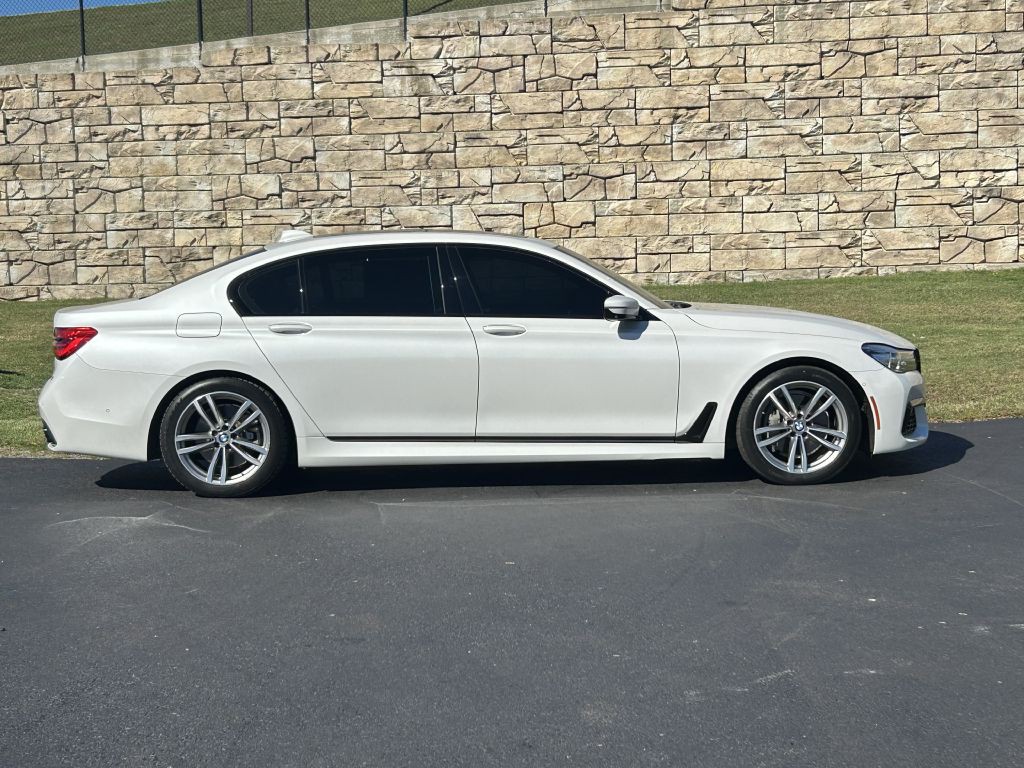 2017 BMW 7 Series Image 3