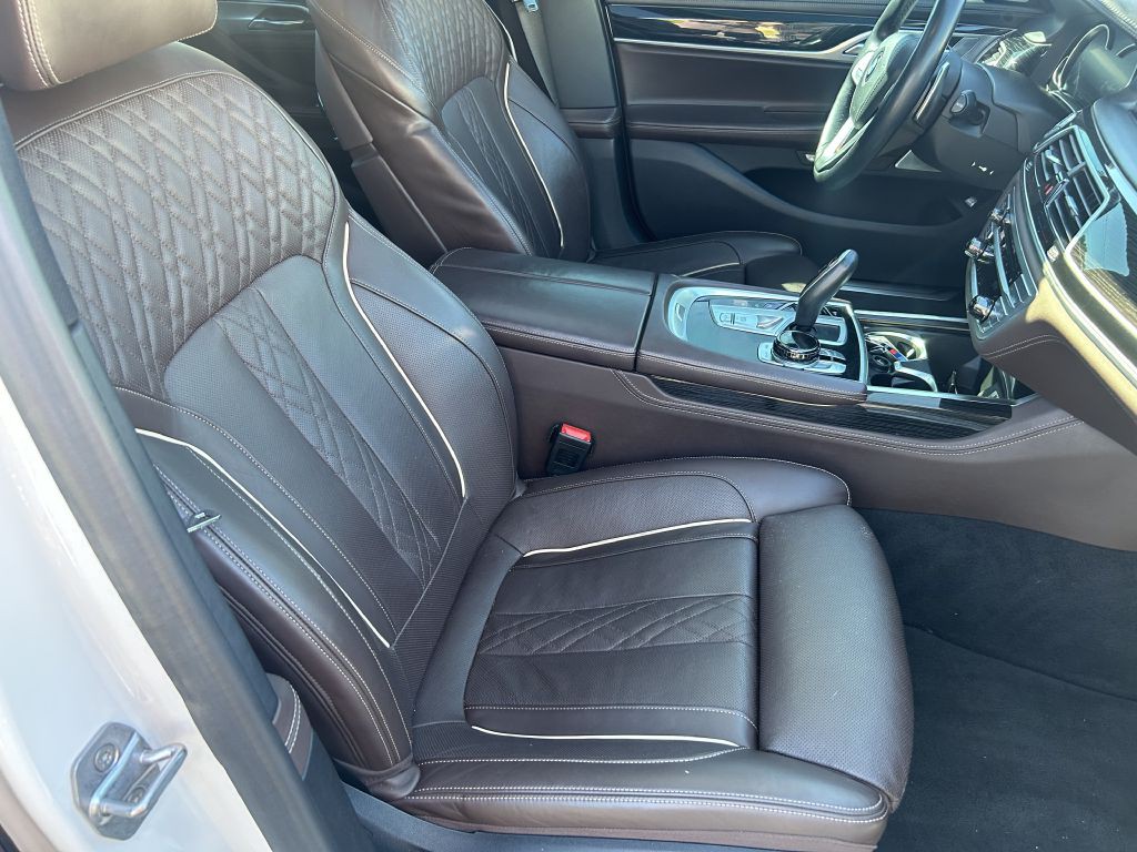 2017 BMW 7 Series Image 20