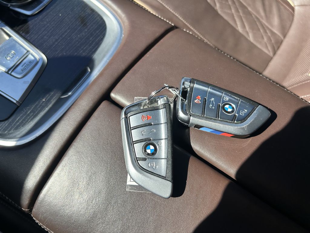 2017 BMW 7 Series Image 24