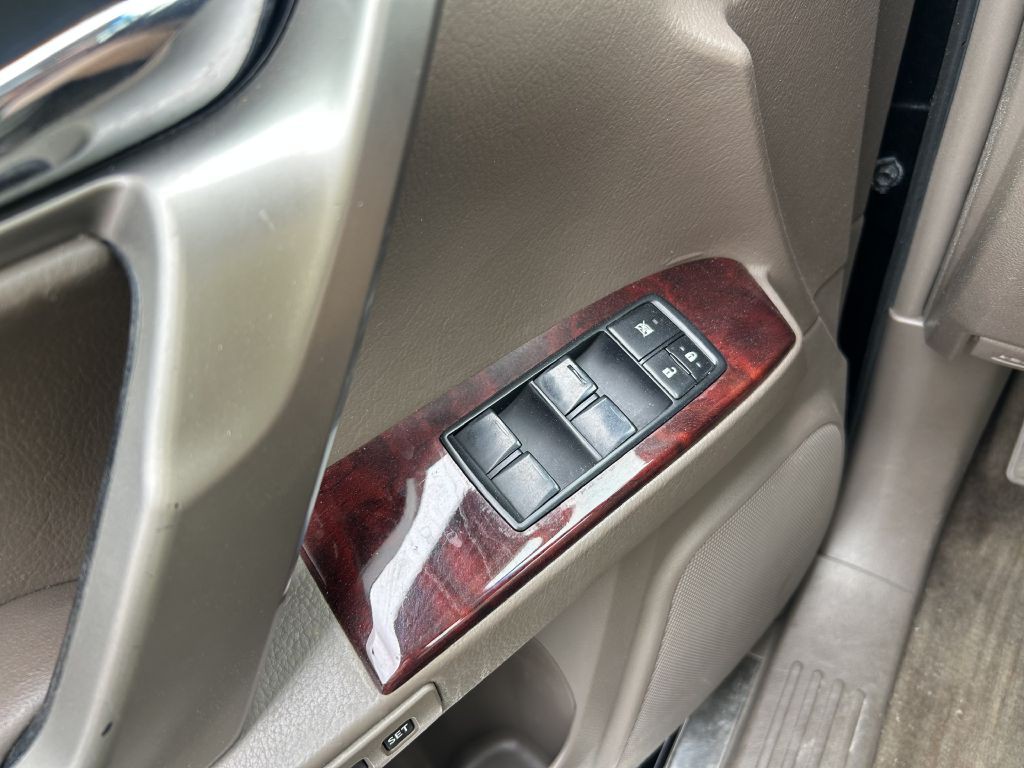 2011 Lexus GX Image 7