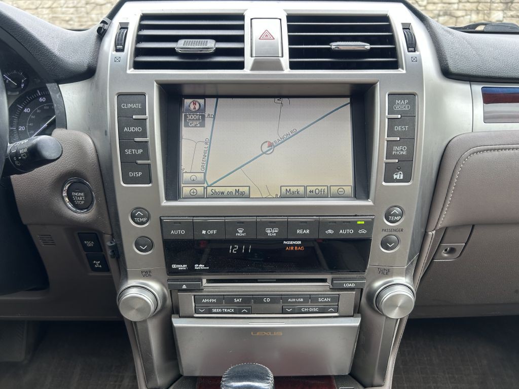 2011 Lexus GX Image 18